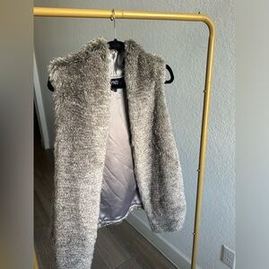 Tart Collections Women's Gray Faux Fur Vest